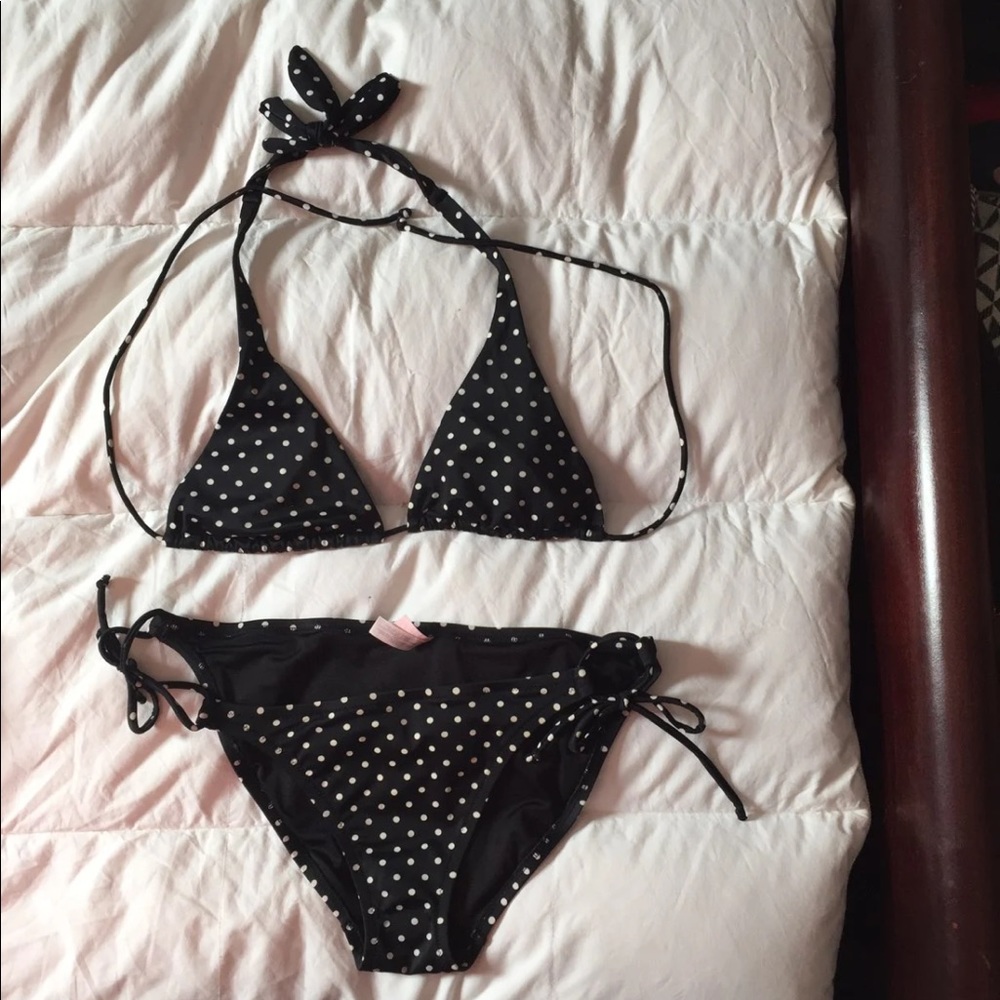 Victoria’s Secret bikini